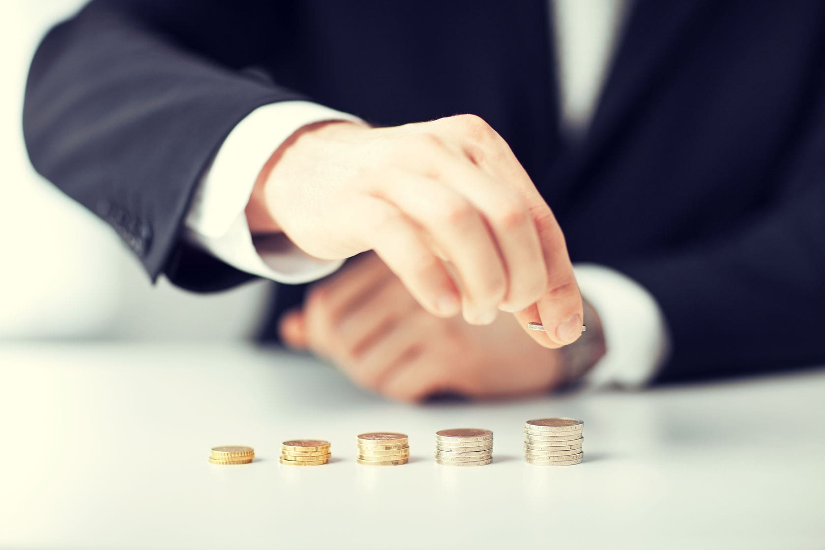 Investasi atau Menabung? Pahami Dulu Caranya!